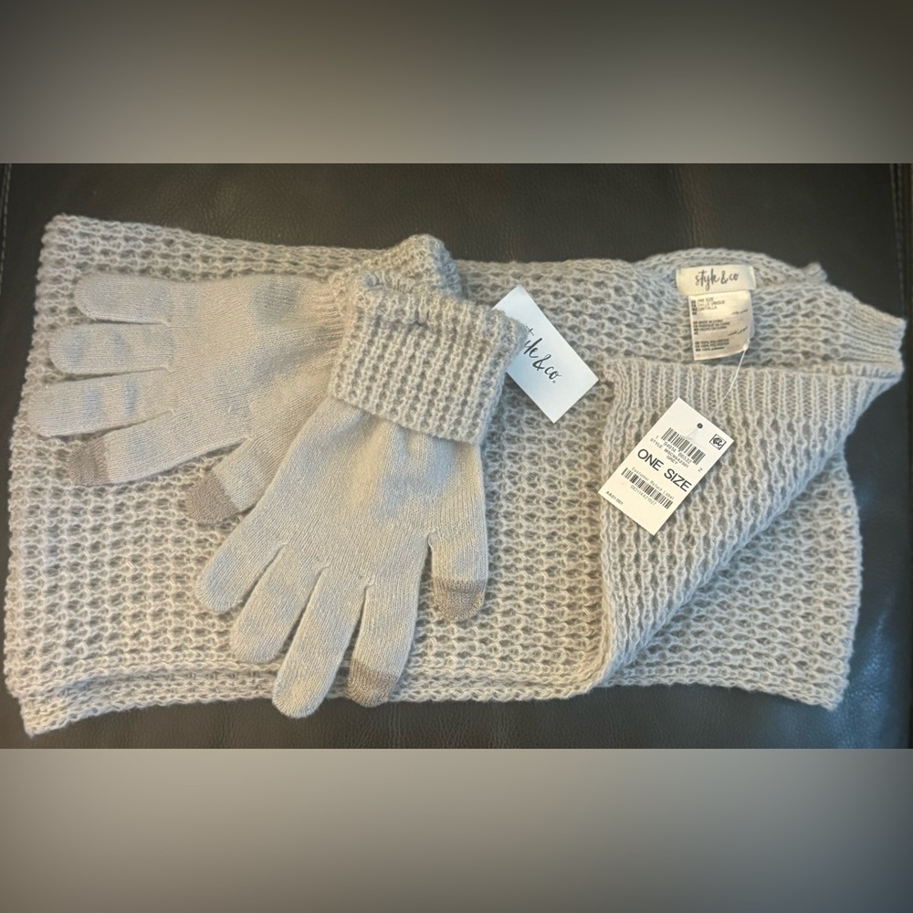 Style & Co. Scarf & Gloves Set. Gray. Waffle Style. Tags/Never Used. One Size.